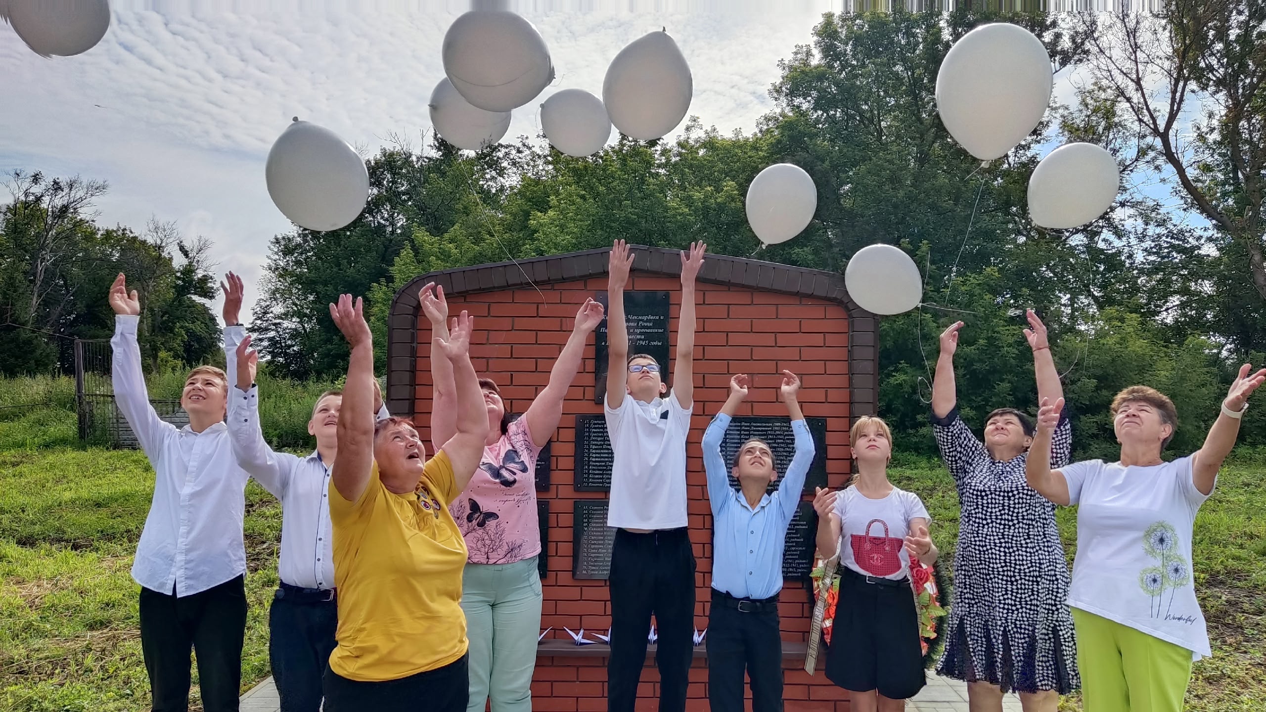 Памятная акция, посвящённая детям, погибшим во время конфликта на Донбассе.
